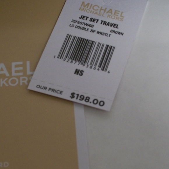 Michael Kors Signature Canvas Smartphone Wallet - Picture 6 of 8